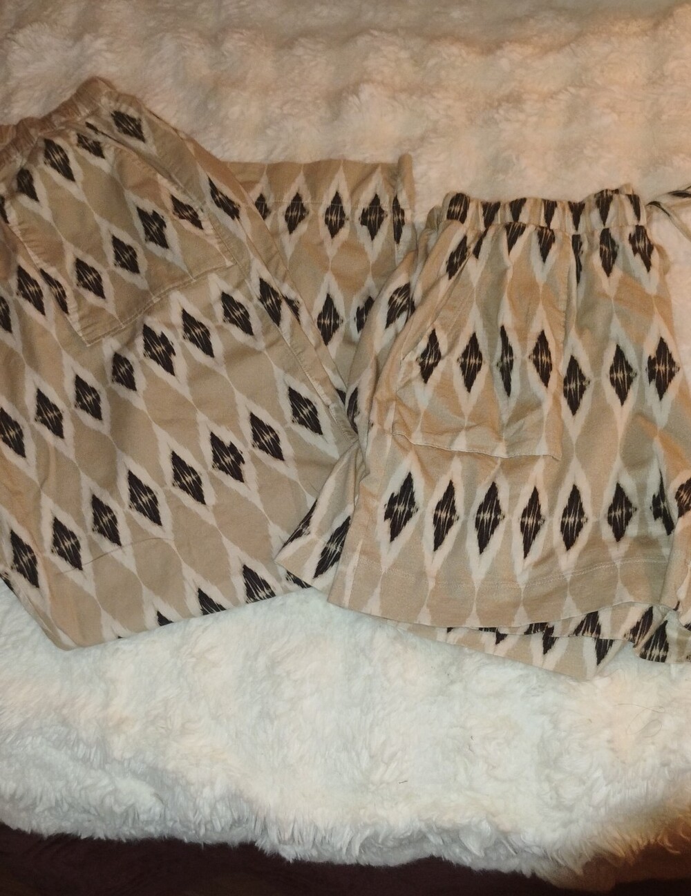 intimissimi Beige and Black Diamond Print Pajama Set
